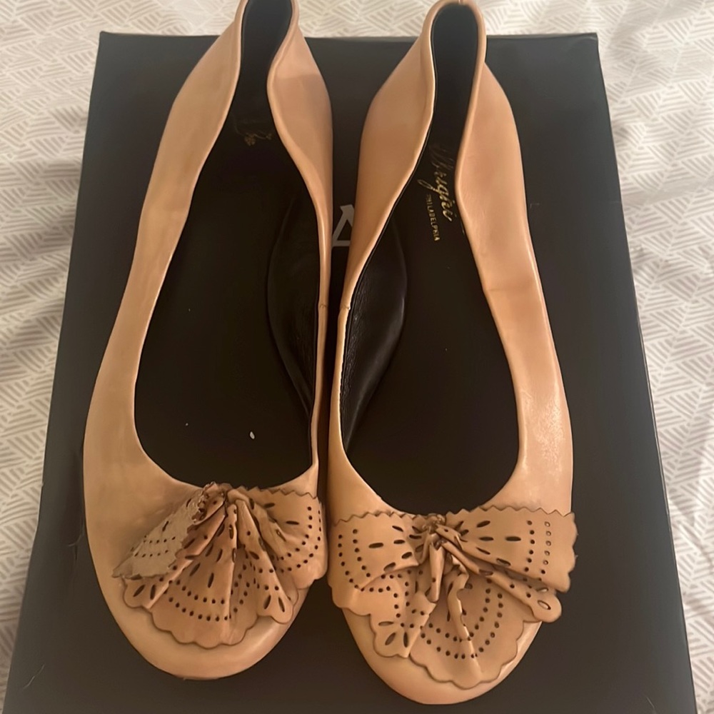 Flat ballerina shoes